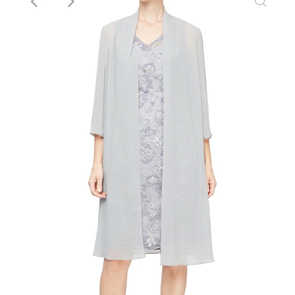 Dresses & Skirts - Alex Evenings gray dress